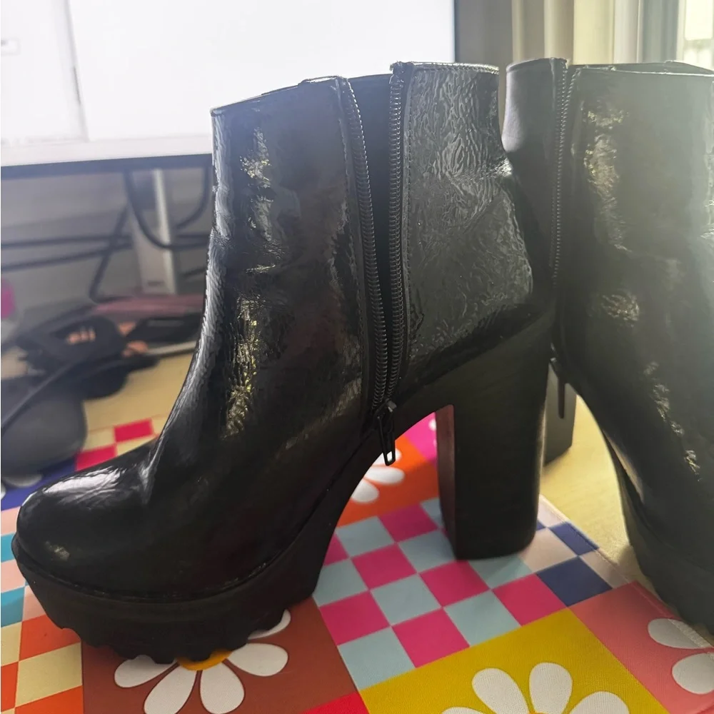 Black Platform Heeled Ankle Boots